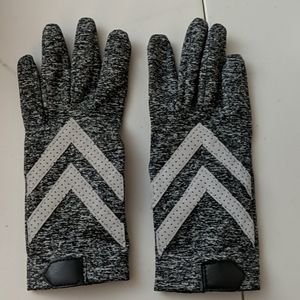 Isotoner Women's Spandex Shortie Gloves Smartouch